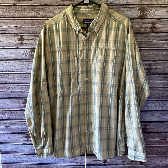 Patagonia Men's Long-Sleeved Button-Down Shirt‎ Size XL - Picture 1 of 11